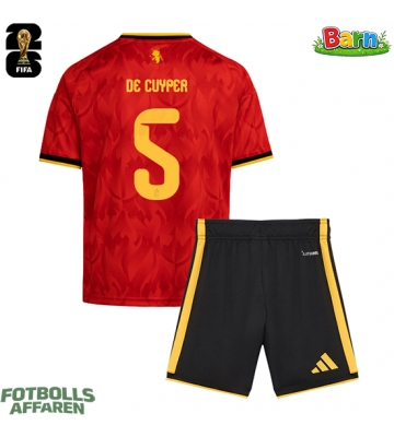 Belgien Maxim De Cuyper #5 Hemmaställ Barn VM 2026 Kortärmad (+ Korta byxor)